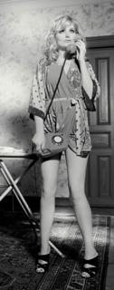 Martina Hill feet photo thumbnail