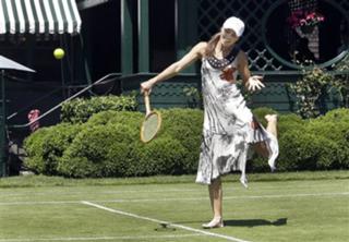 Martina Hingis feet photo thumbnail