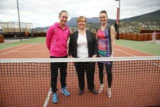 Martina Hingis feet photo thumbnail