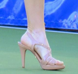 Martina Hingis feet photo thumbnail