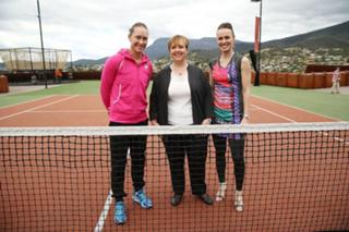 Martina Hingis feet photo thumbnail