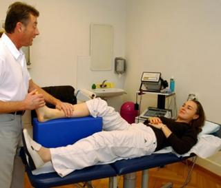 Martina Hingis feet photo thumbnail