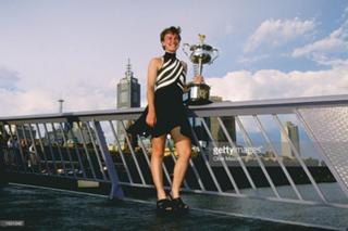 Martina Hingis feet photo thumbnail