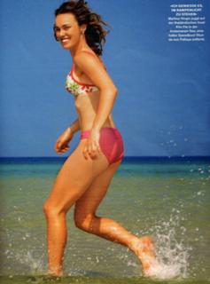 Martina Hingis feet photo thumbnail