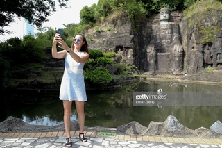 Martina Hingis feet photo thumbnail