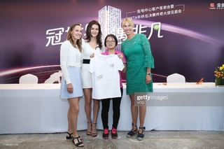 Martina Hingis feet photo thumbnail