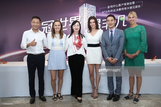 Martina Hingis feet photo thumbnail