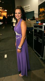 Martina McBride feet photo thumbnail