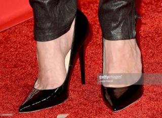 Martina McBride feet photo thumbnail