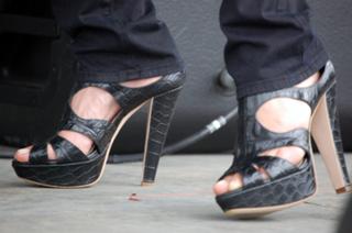 Martina McBride feet photo thumbnail