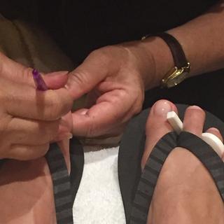 Martina McBride feet photo thumbnail