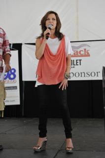 Martina McBride feet photo thumbnail