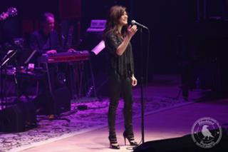 Martina McBride feet photo thumbnail