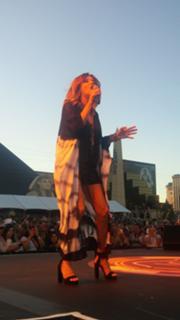 Martina McBride feet photo thumbnail