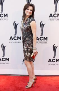Martina McBride feet photo thumbnail