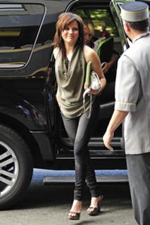 Martina McBride feet photo thumbnail