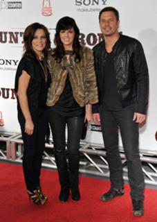 Martina McBride feet photo thumbnail