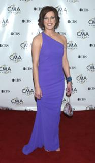 Martina McBride feet photo thumbnail