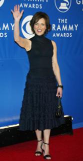 Martina McBride feet photo thumbnail