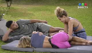 Martina Pereyra feet photo 10