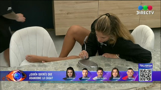 Martina Pereyra feet photo 17
