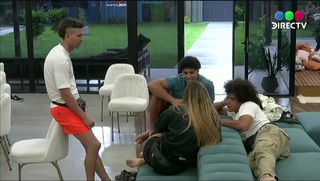 Martina Pereyra feet photo 9