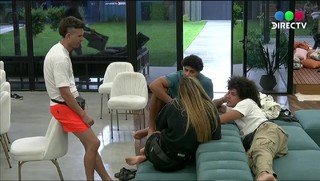 Martina Pereyra feet photo 8