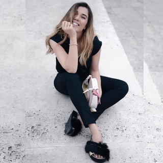 Martina Pinto feet photo 19
