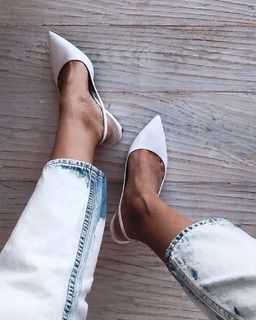 Martina Pinto feet photo 14