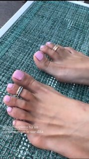 Martina Pinto feet photo 3