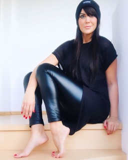 Martina Reuter feet photo thumbnail