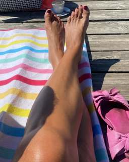 Martina Reuter feet photo thumbnail
