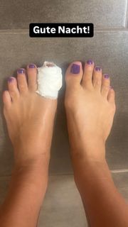 Martina Reuter feet photo thumbnail