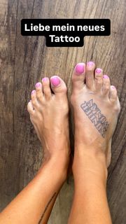 Martina Reuter feet photo thumbnail