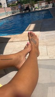 Martina Reuter feet photo thumbnail