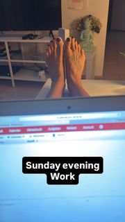 Martina Reuter feet photo thumbnail