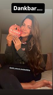 Martina Reuter feet photo thumbnail