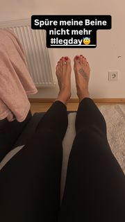 Martina Reuter feet photo thumbnail