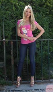 Martina Stella feet photo thumbnail