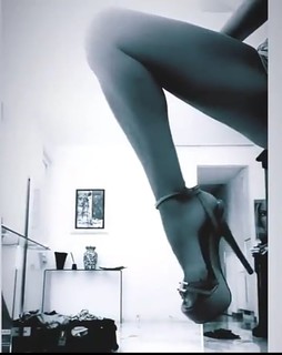 Martina Stella feet photo thumbnail