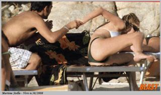 Martina Stella feet photo thumbnail