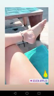 Martina Stella feet photo thumbnail