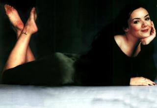 Martine McCutcheon feet photo thumbnail