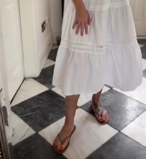 Martine McCutcheon feet photo thumbnail