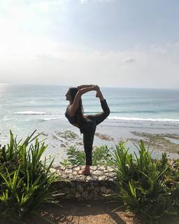 Maru Mattar feet photo 2