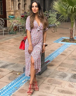 Maru Mattar feet photo 3