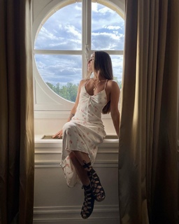 Maru Mattar feet photo 2