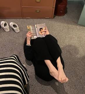 Mary Beth Barone feet photo 6