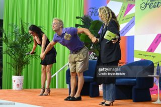 Mary Beth Barone feet photo 4