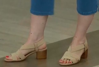 Mary Beth Roe feet photo 3